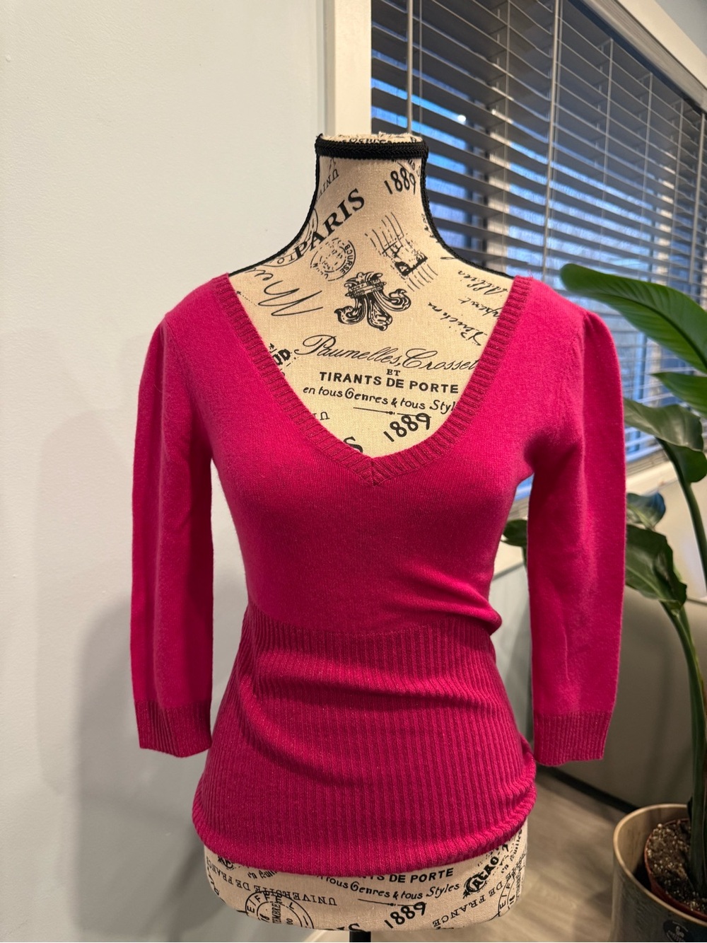 bebe V-Neck Slim Knit Sweater in Fuchsia Pink